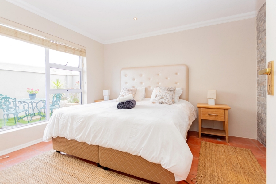 5 Bedroom Property for Sale in Waterfront Western Cape